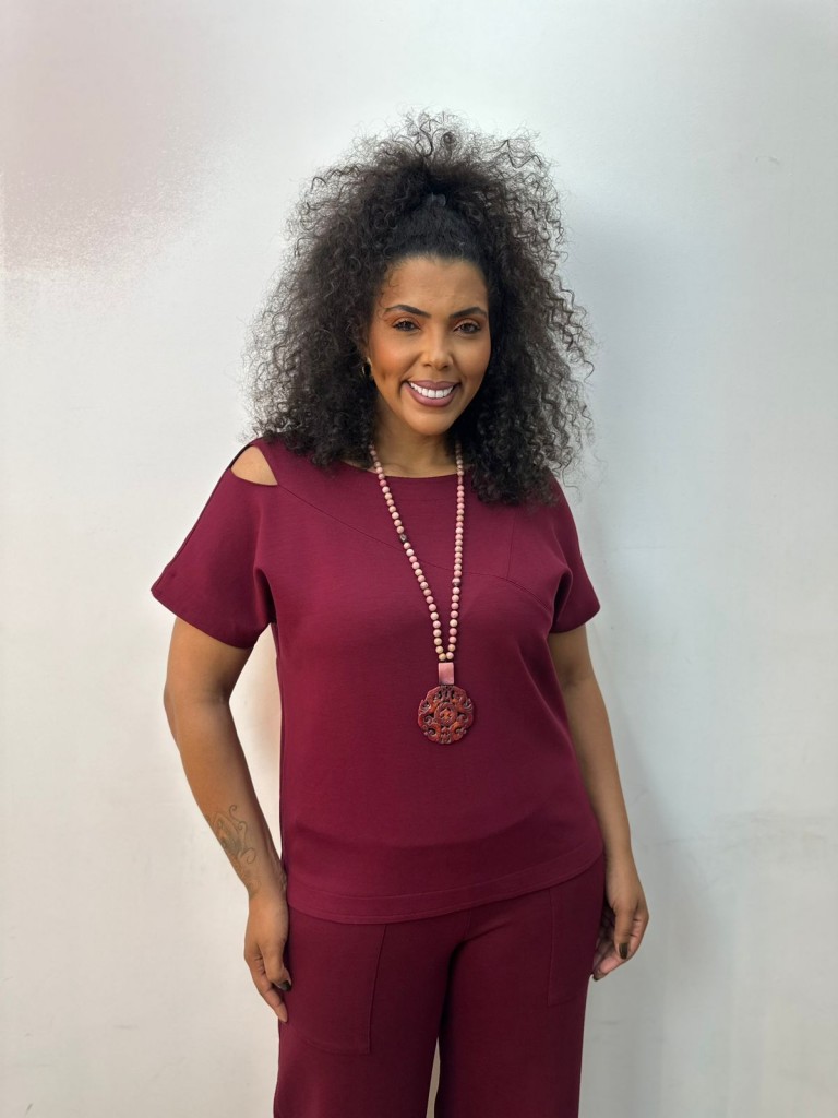 Blusa Cássia Malha Levemente encorpada MARSALA