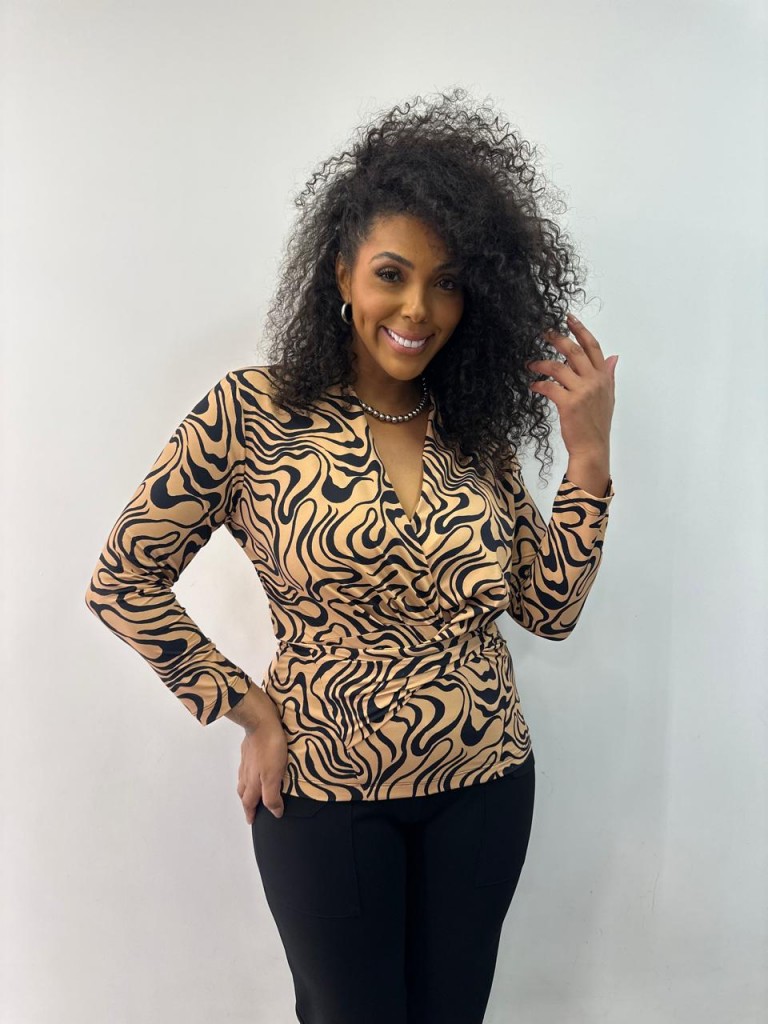 BLUSA DORA FLUITY ESTAMPADA