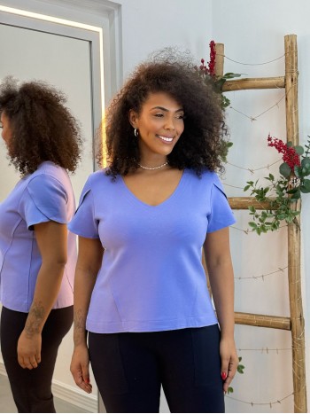 Blusa tulipa Malha LEVEMENTE Encorpada LAVANDA