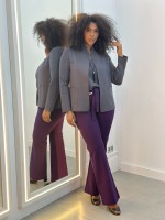 CALÇA TULIPA C/ ILHÓS Malha Encorpada BERINjELA