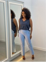 Calça Botão Madre Pérola Malha Encorpada azul bebê