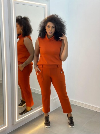 Calça Botão Madre Pérola Malha levemente Encorpada terracota