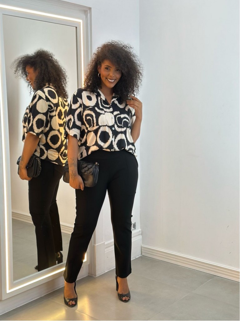 Calça New Marluce Malha Encorpada preta c/ pesponto preto