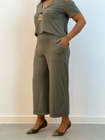 Calça DANIELA PANTACOURT FLUITY lisa verde militar