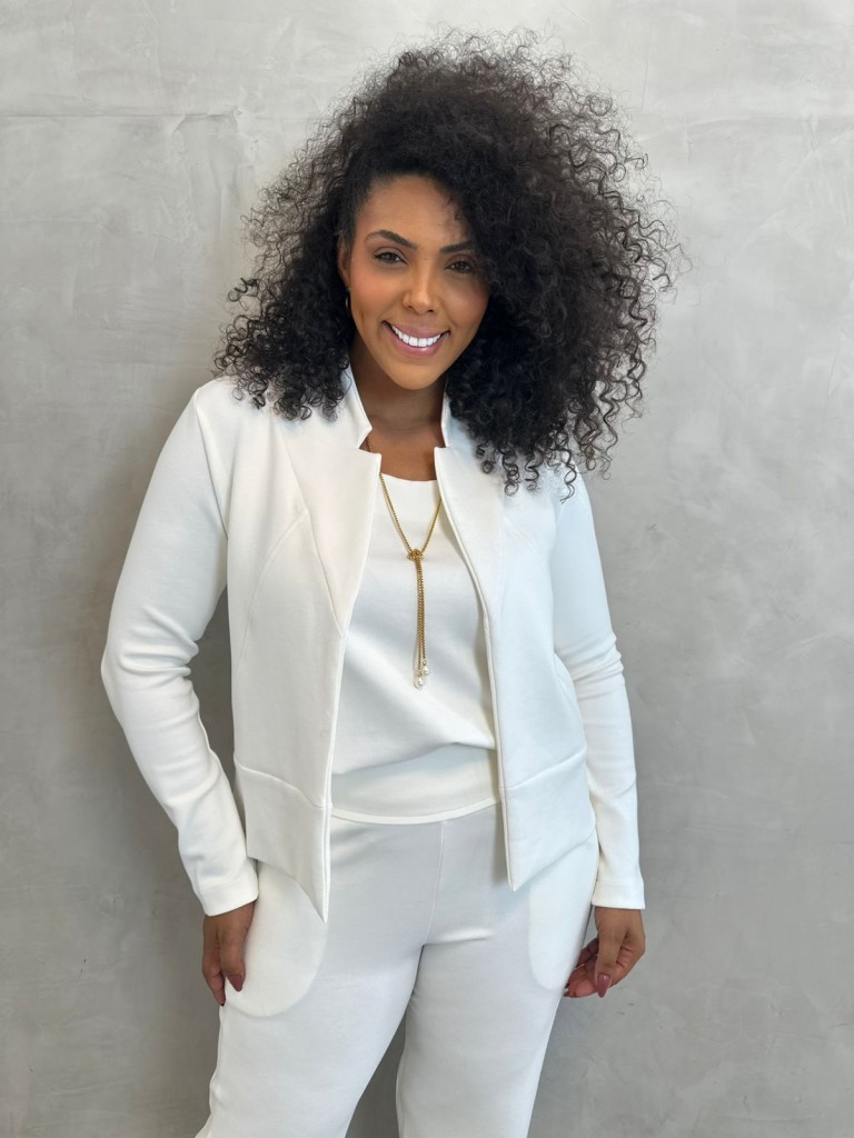 casaco Aurora MALHA LEVEMENTE Encorpada off-white