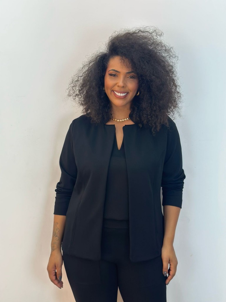 Casaco Carol Malha Encorpada texturizada preto