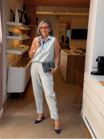 Calça beatriz e regata haydée em linho azul bebê