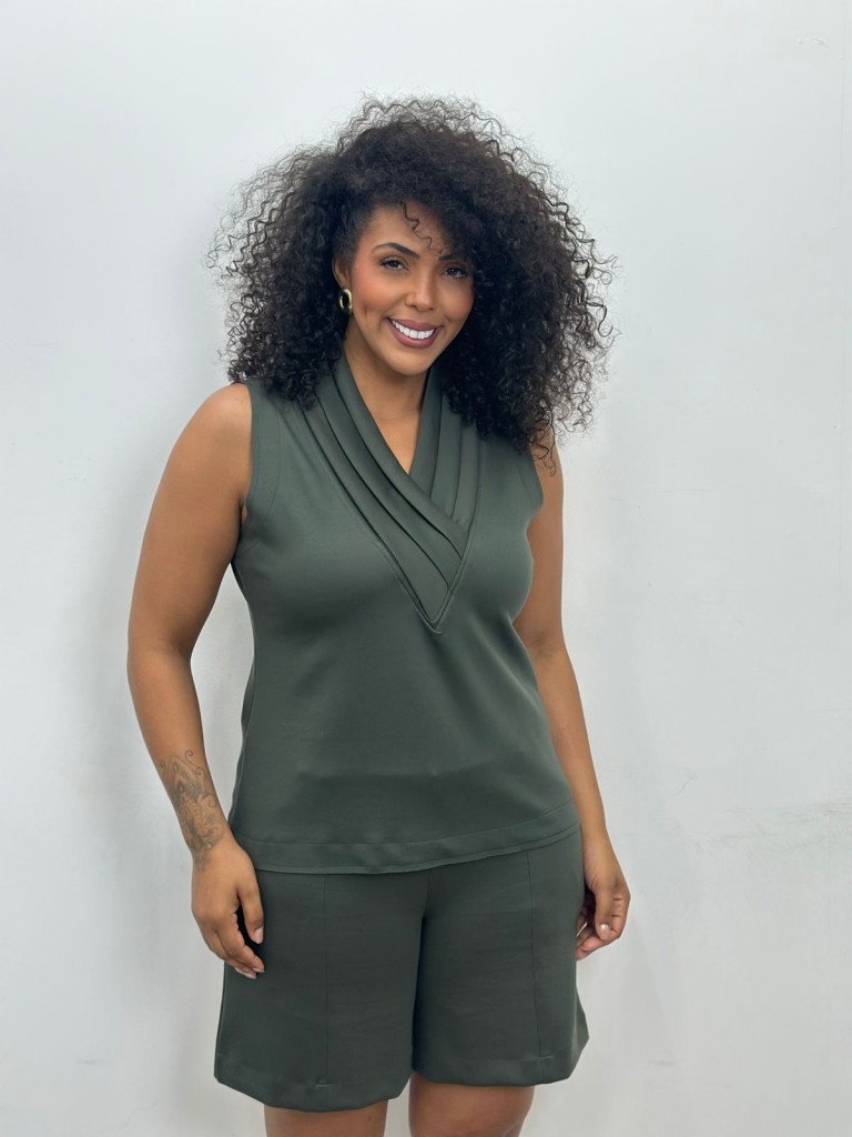 REGATA JANICE Malha levemente encorpada verde