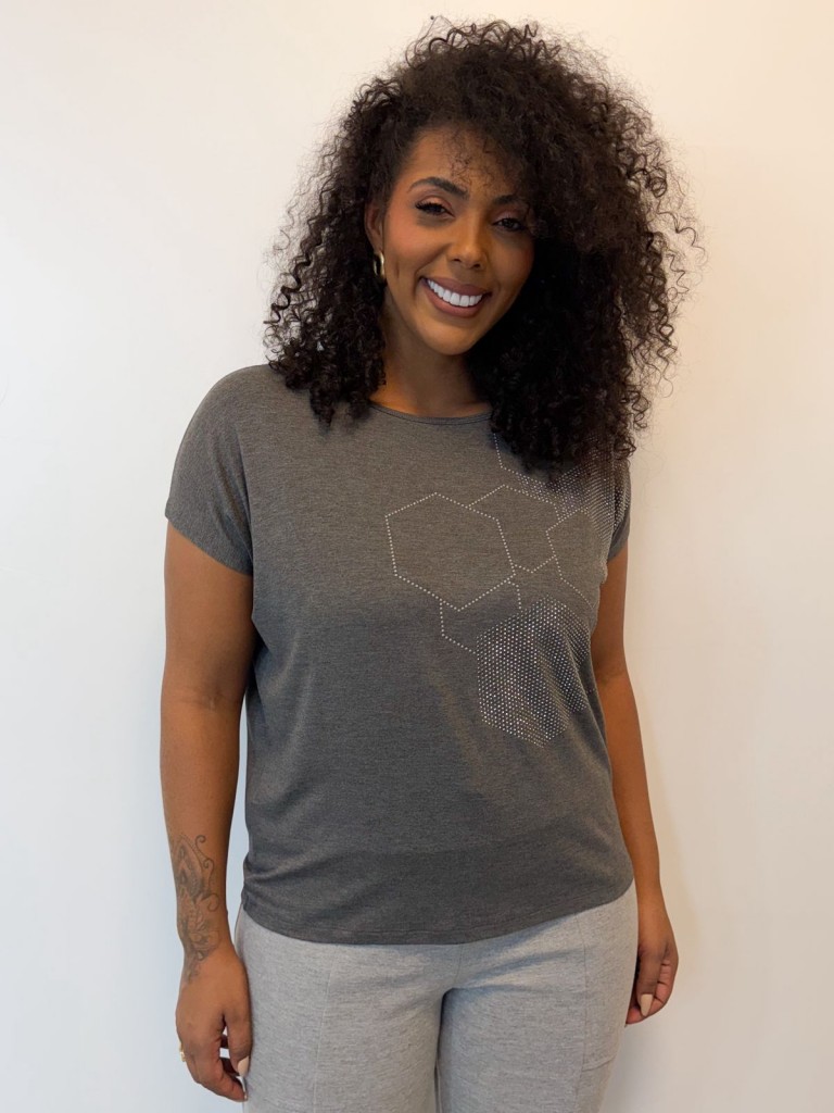 BLUSA MODAL GEOMÉTRICA