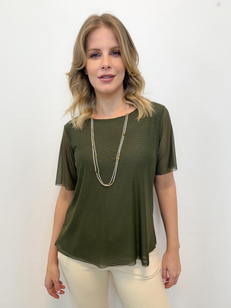 BLUSA ROSA EM TULE VERDE MILITAR