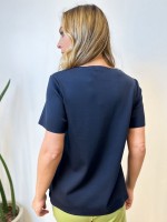 Blusa bianca malha levemente encorpada marinho