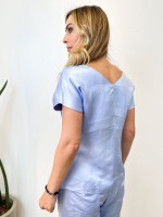 Blusa Renata em cetim azul bebê