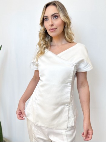Blusa Renata em cetim off-white
