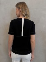 Blusa wilma malha levemente encorpada preta