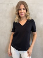 Blusa wilma malha levemente encorpada preta