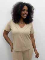 BLUSA CELIna malha levemente encorpada CAFÉ C/ LEITE