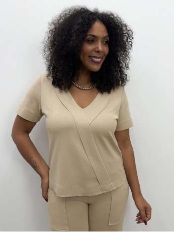 BLUSA CELIna malha levemente encorpada CAFÉ C/ LEITE