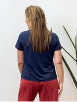 BLUSA ERICA FLUITY MARINHO C/ PESPONTO CARMIM