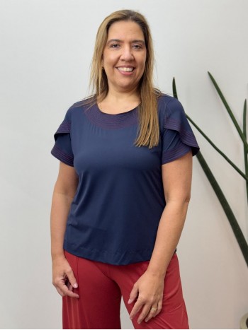 BLUSA ERICA FLUITY MARINHO C/ PESPONTO CARMIM