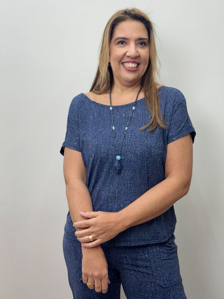 BLUSA fluity decote canoa marinho