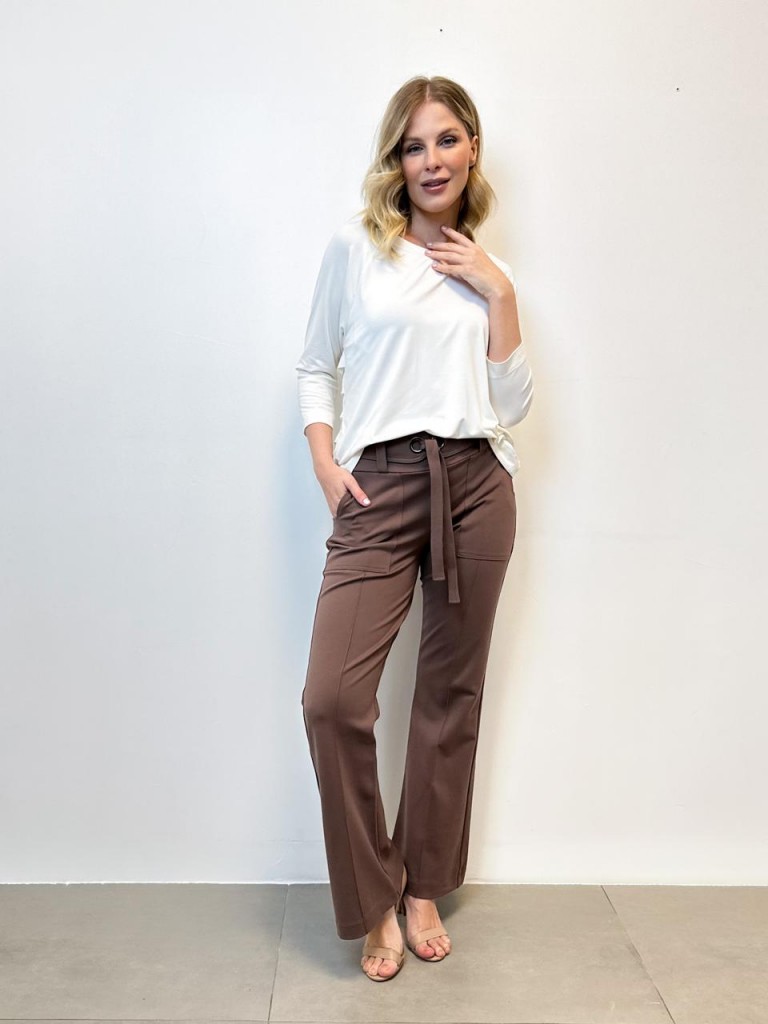 CALÇA TULIPA C/ ILHÓS Malha Encorpada fendi