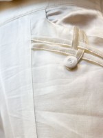 Calça sueli em cetim off-white