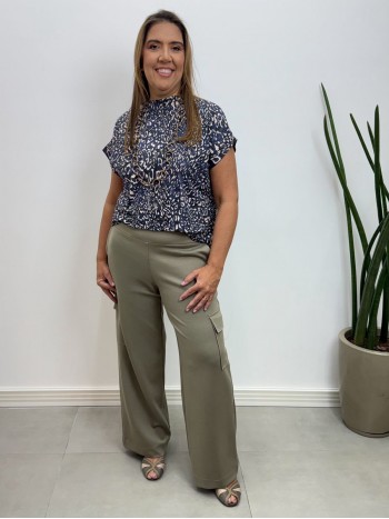 Calça pantalona Helena Malha levemente Encorpada verde oliva