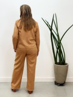 Calça Magali suéde camelo