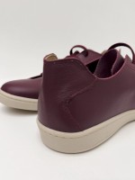 Tênis marsala