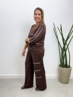 CONJUNTO moletinho c/ pesponto e friso marrom café