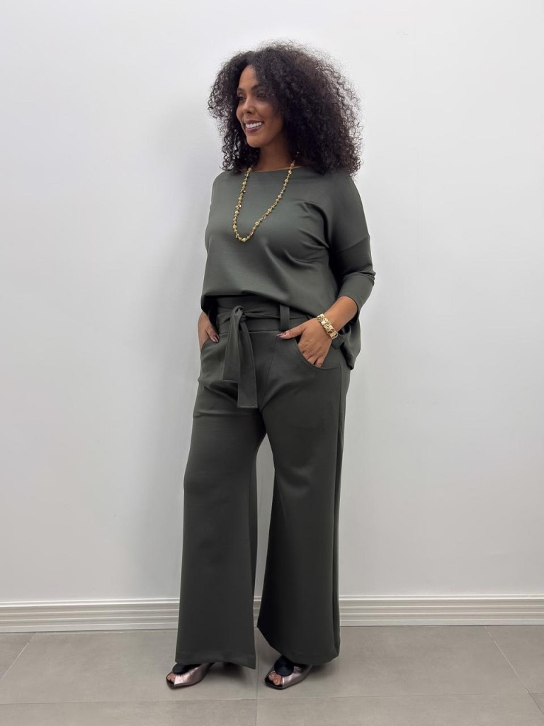 CONJUNTO saruel MALHA LEVEMENTE ENCORPADA VERDE MILITAR