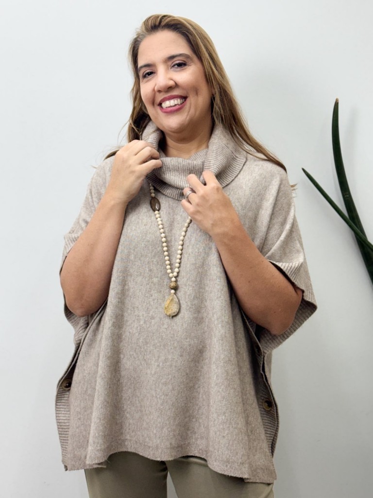 PONCHO AREIA