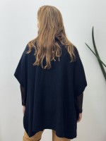 PONCHO PRETO