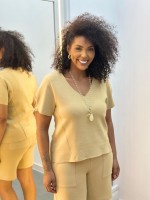 Blusa Silvia Malha Levemente encorpada CAMELO