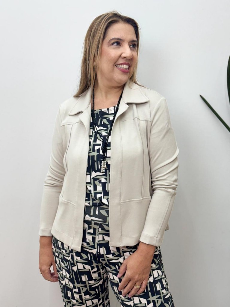 casaco LOurdes Malha levemente Encorpada GELO
